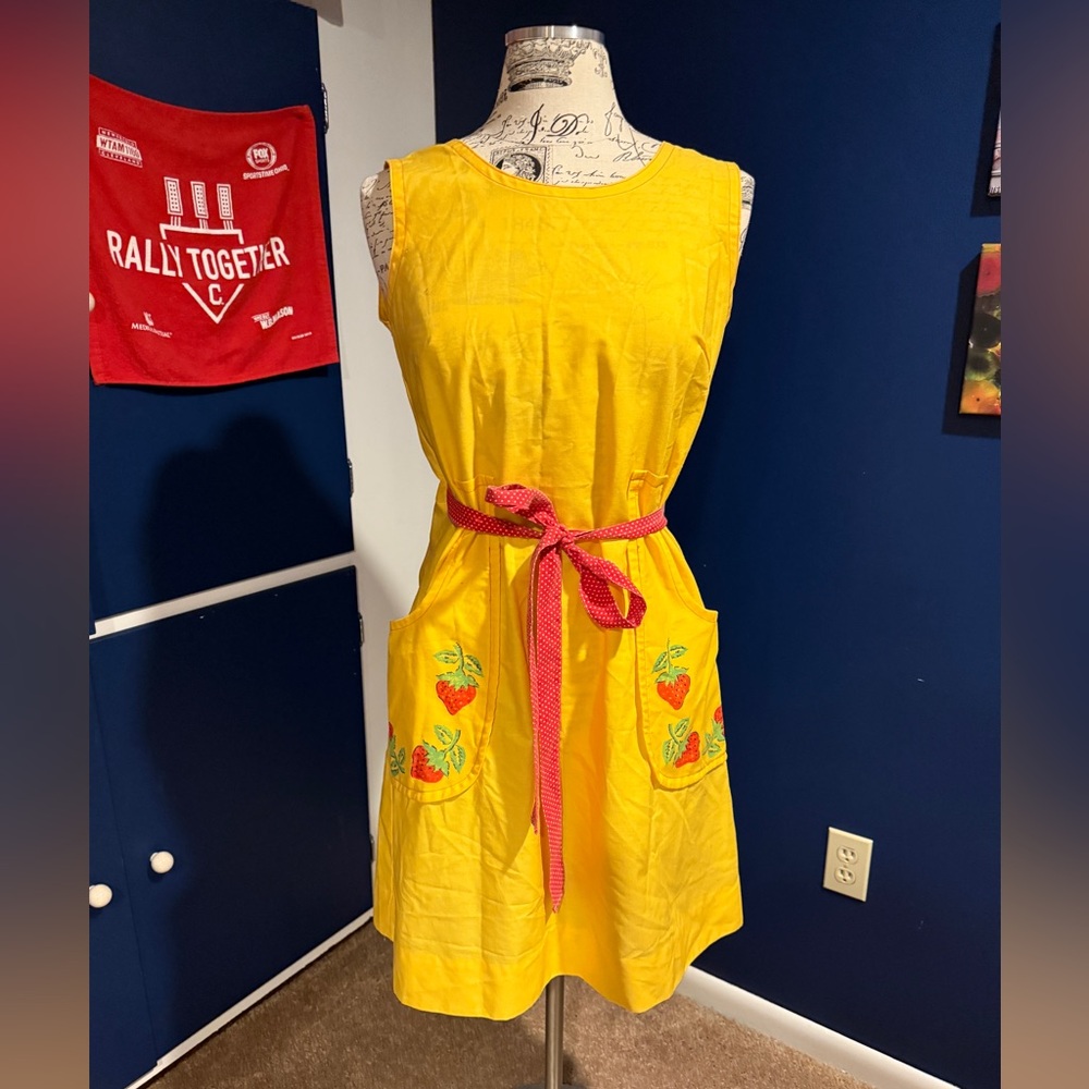 Women’s wrap apron or dress